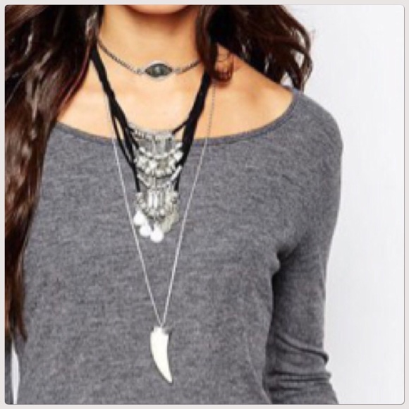 NWT Gray Boho Bell Sleeve Open Back Tee - Picture 3 of 7